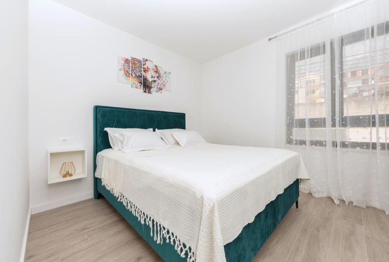 Apartment Ema Макарска Экстерьер фото