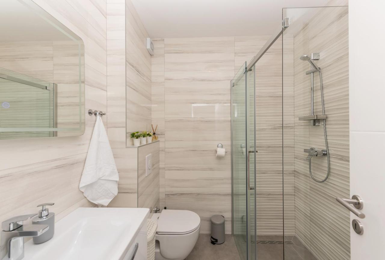 Apartment Ema Макарска Экстерьер фото