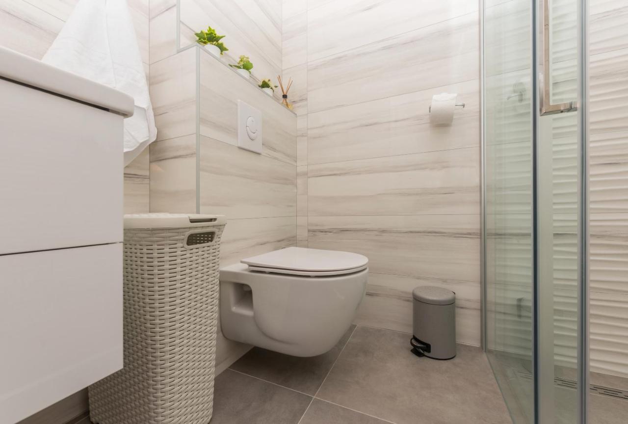 Apartment Ema Макарска Экстерьер фото