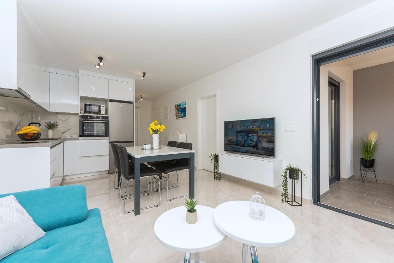 Apartment Ema Макарска Экстерьер фото